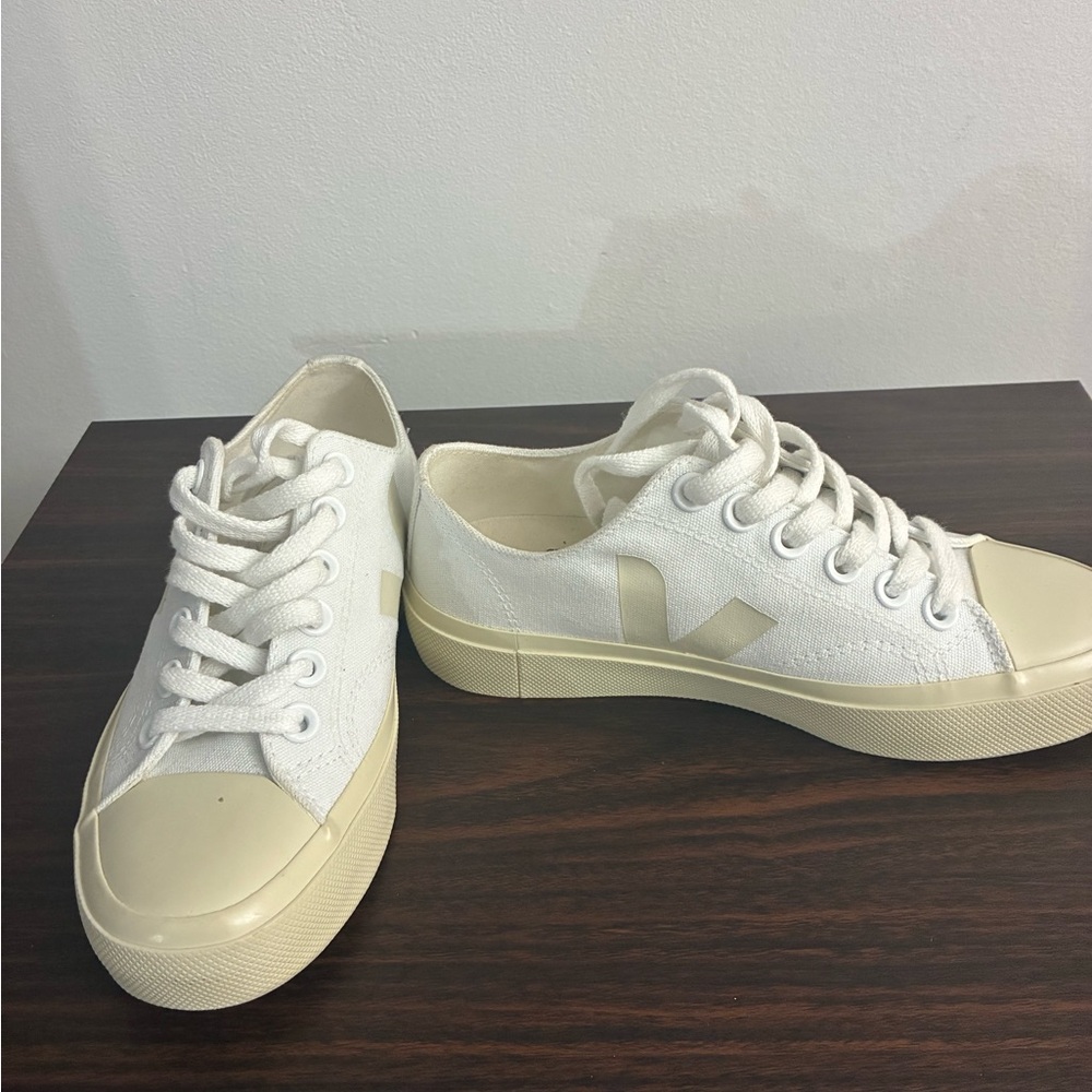 Veja Women's White and Cream Sneakers - Picture 4 of 5